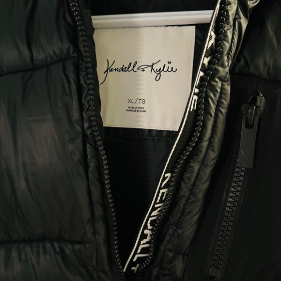Kendall & Kylie Puffer Jacket - Picture 3 of 3